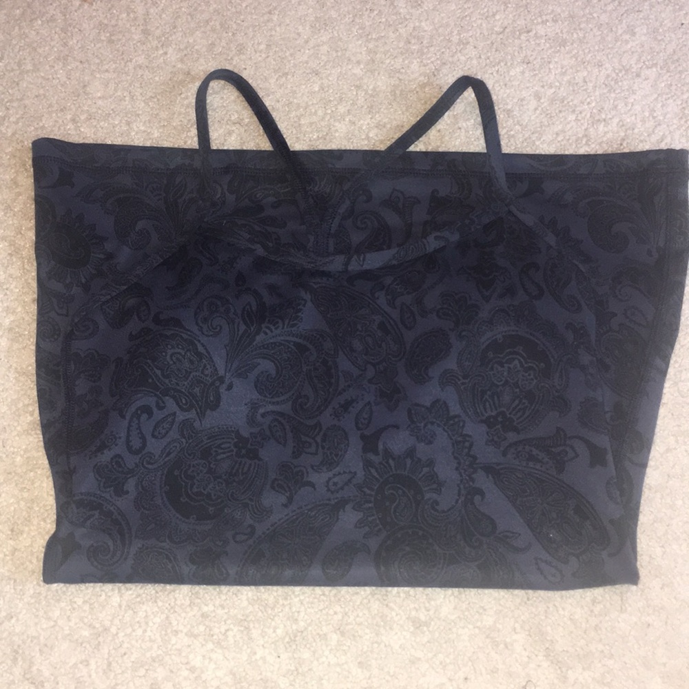 Lululemon top